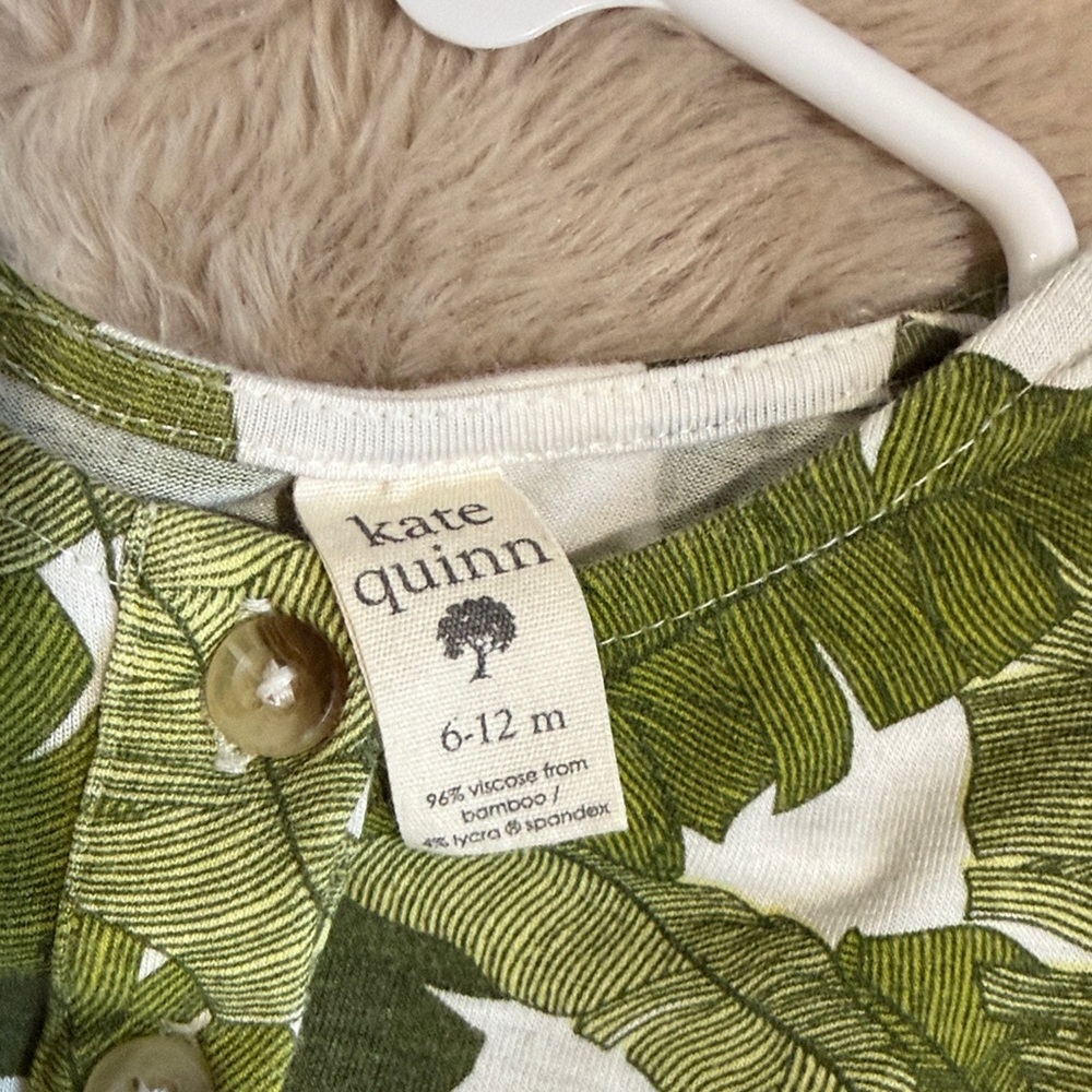Kate Quinn Green and White Leaf Pattern Dress - Picture 2 of 4